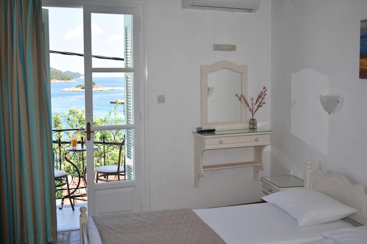 Pension Ververi Skiathos Town Exterior photo
